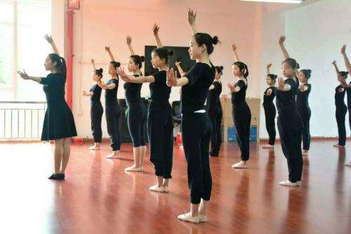 四川师范幼师学院